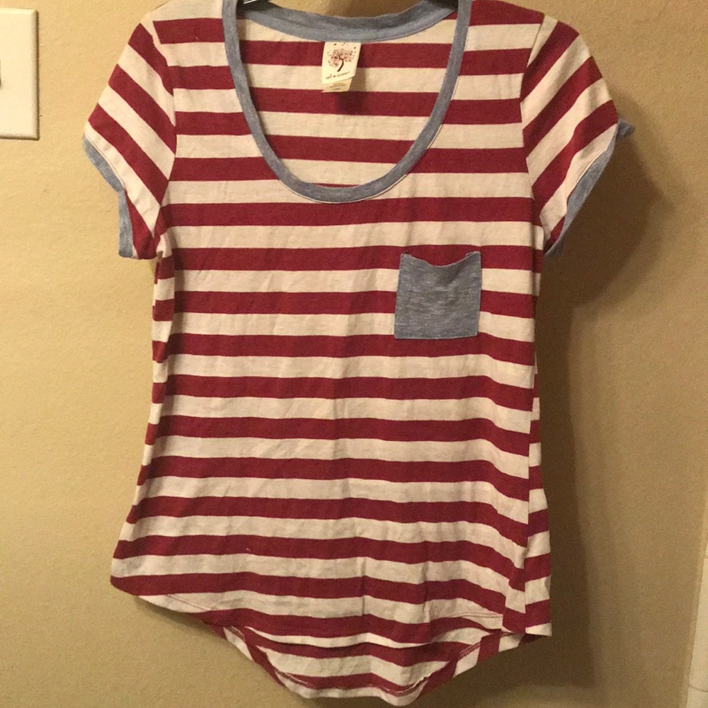red and white stripped tee